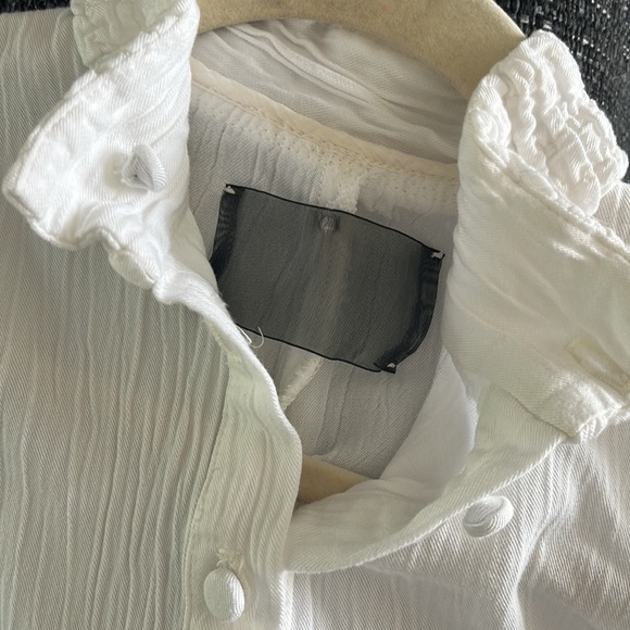 Reformation White Crinkle Blouse Tunic with Cloth Button Details - Picture 8 of 11